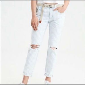 American Eagle tomgirl jeans